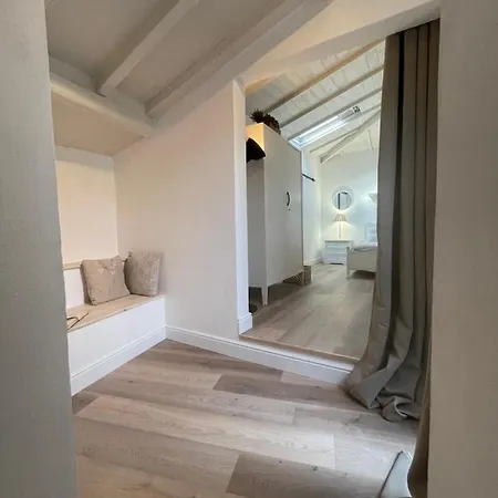 Apartment Corte Santa Caterina In Florence